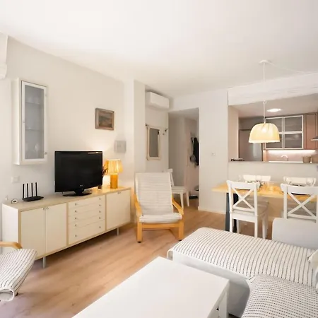 With Garden And Terrace Apartment *