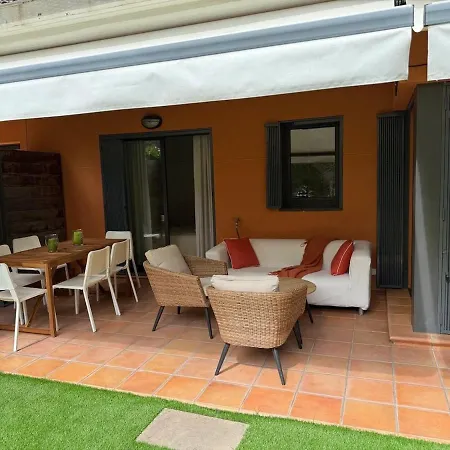 Apartment With Garden And Terrace *